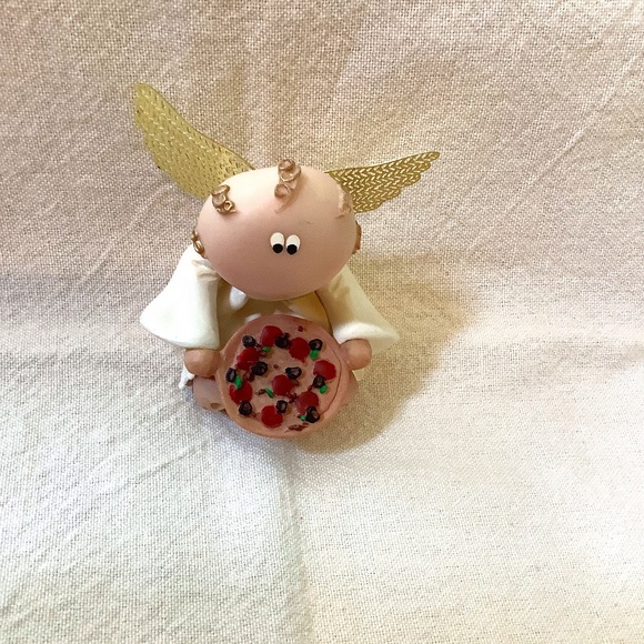 Angel Cheeks Figurine - Picture 1 of 1